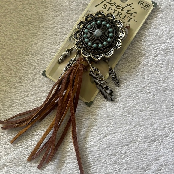 Poetic Spirit -Jewelry making accessory. Silver, Turquoise stone & brown leather - Picture 6 of 16